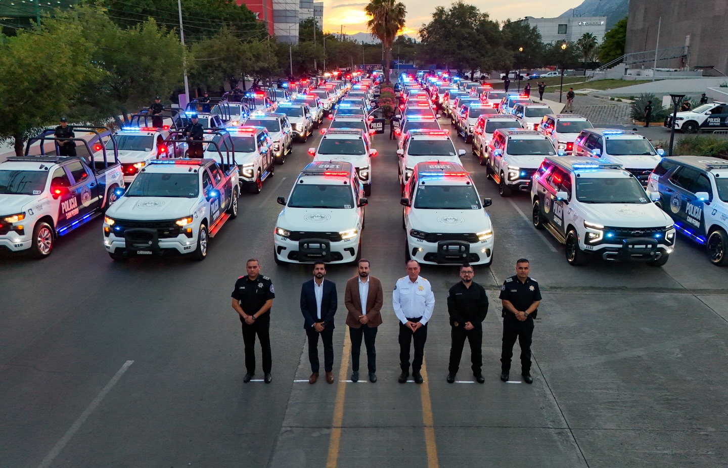 Gobierno de San Pedro entrega 105 nuevas patrullas para reforzar seguridad