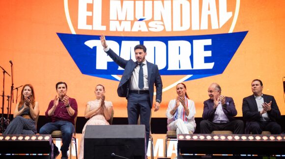 Celebran a padres servidores públicos en Nuevo León con evento conmemorativo por el Día del Padre