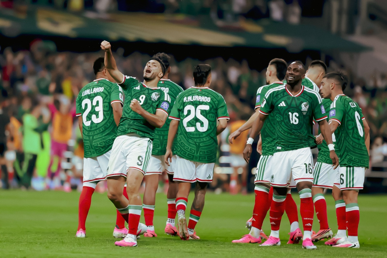 Crónica: México rompe el maleficio y avanza a octavos