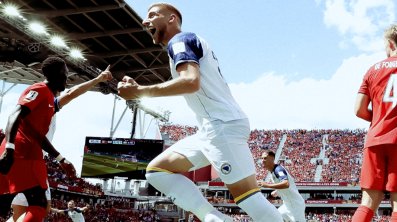 Canadá y Bosnia y Herzegovina empatan 1-1 en el arranque del Grupo B