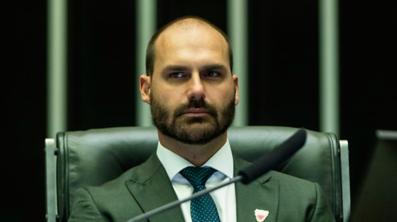 Tribunal Supremo de Brasil condena a Eduardo Bolsonaro a 4 años de prisión
