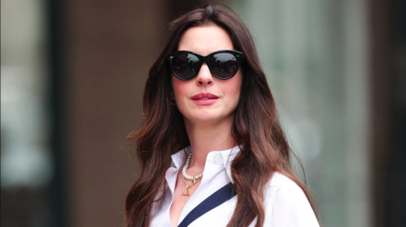 FOTO: Anne Hathaway confirma su tercer embarazo a los 43 años