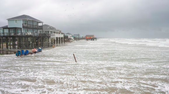 Inundaciones históricas golpean cinco estados tras el paso del huracán ‘Arthur’ en EU