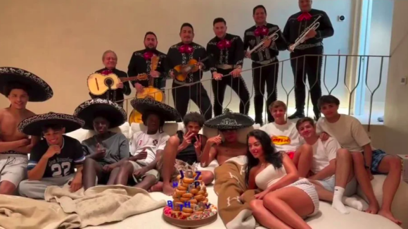 Con mariachis Georgina Rodríguez celebra los 16 años de Cristiano Ronaldo Junior