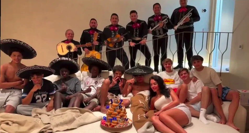 Con mariachis Georgina Rodríguez celebra los 16 años de Cristiano Ronaldo Junior