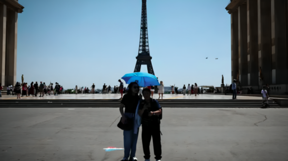 Francia activa alerta roja por ola de calor extrema; temperaturas superarán los 40 grados