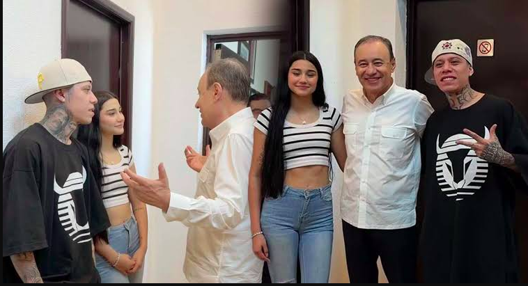 Durazo se reúne con Santa Fe Klan y Camila Zamorano