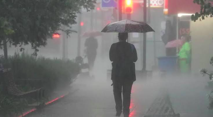 Dos ondas tropicales intensifican lluvias este lunes: Diez estados se verán afectados