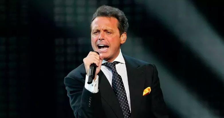 Luis Miguel recibe alta médica tras permanecer hospitalizado