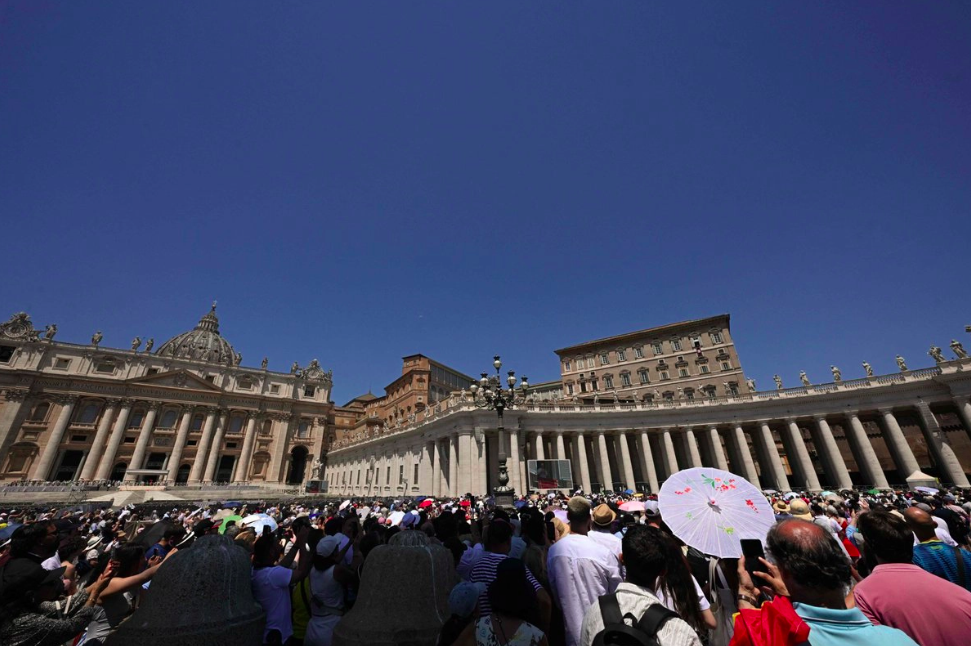 Vaticano reafirma prohibición a mujeres para dar sermones 