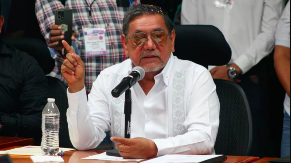 Félix Salgado abandona aspiración a gobernador y apuesta por coordinar campaña