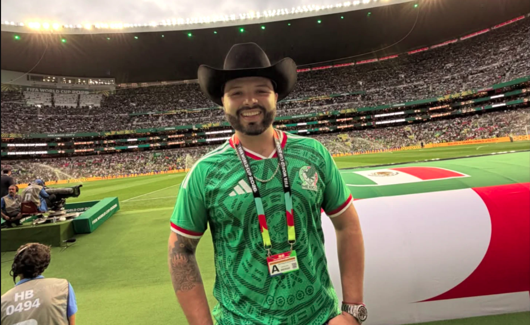 Leonardo Aguilar recibe llamado de atención durante el México vs Chequia