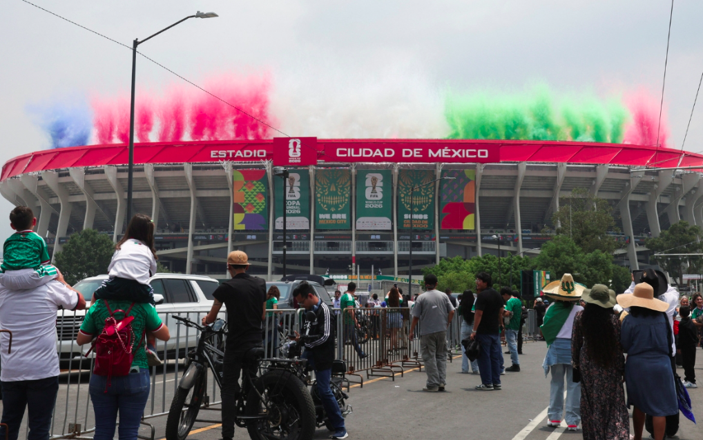 DMX suspende clases y prioriza home office por partido de México