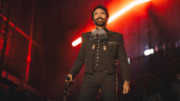 Alejandro Fernández conquista en La Minerva en Guadalajara con 270 mil fans