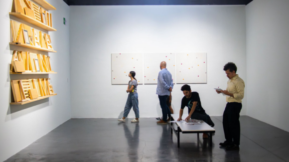 Conarte en Monterrey inaugura la exposición colectiva ‘Entre ecos y fisuras’