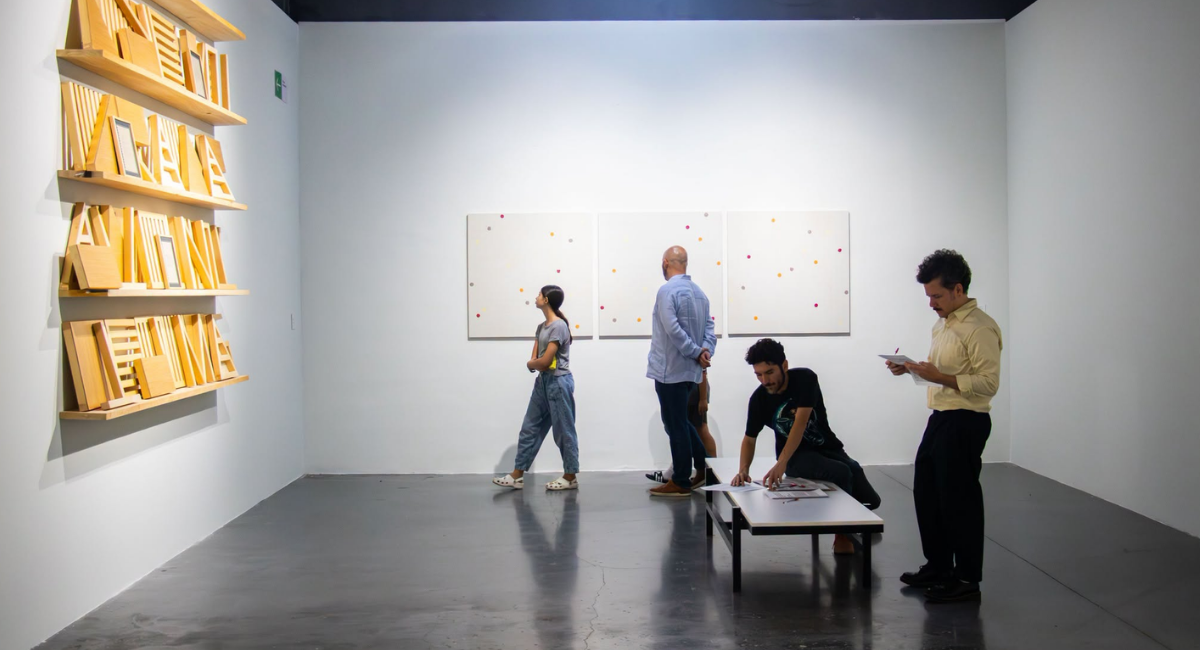 Conarte en Monterrey inaugura la exposición colectiva 'Entre ecos y fisuras'