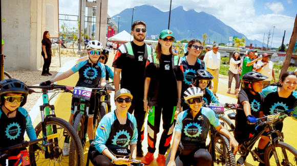 Samuel García inaugura el FIFA Fan Fest Monterrey y el nuevo Corredor Verde Fundidora-Torre Rise
