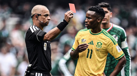 Mundial 2026: Tres partidos de castigo para sudafricano que golpeó al ‘Piojo’ Alvarado