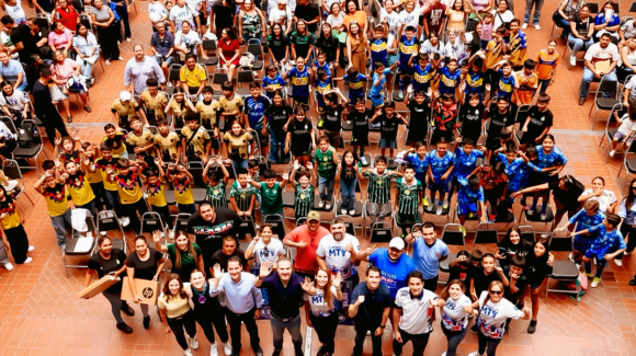 El Municipio de Monterrey entrega premios a los ganadores del torneo ‘Mundialito de Barrios’