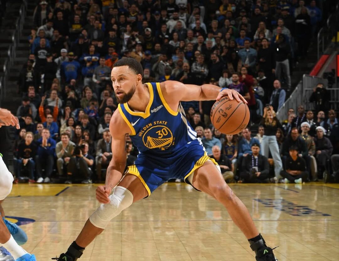 NBA: Stephen Curry firma con la marca china Li-Ning un contrato de 10 años