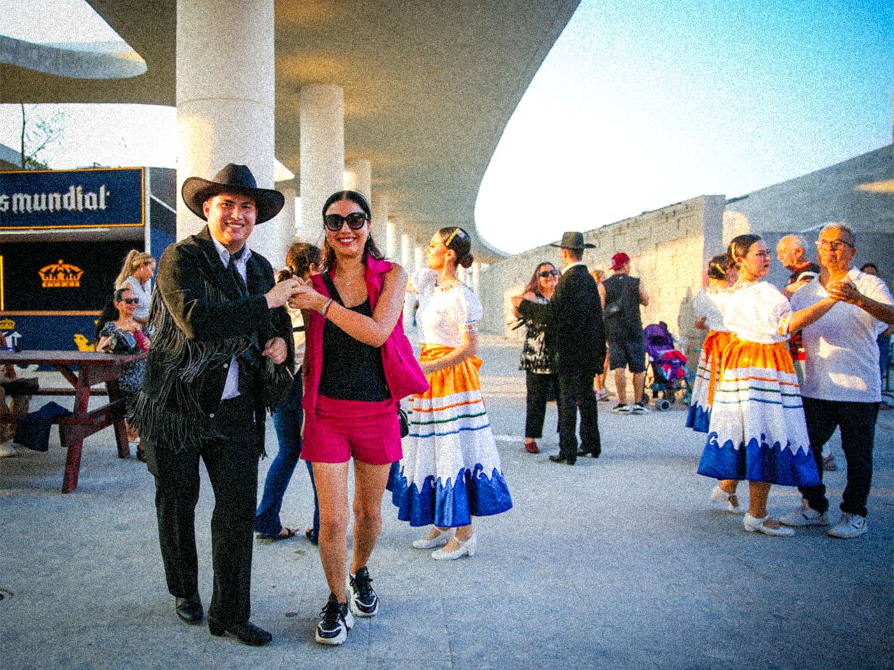 Celebran el Día del Padre con actividades recreativas en el Pabellón Cultural de Nuevo León