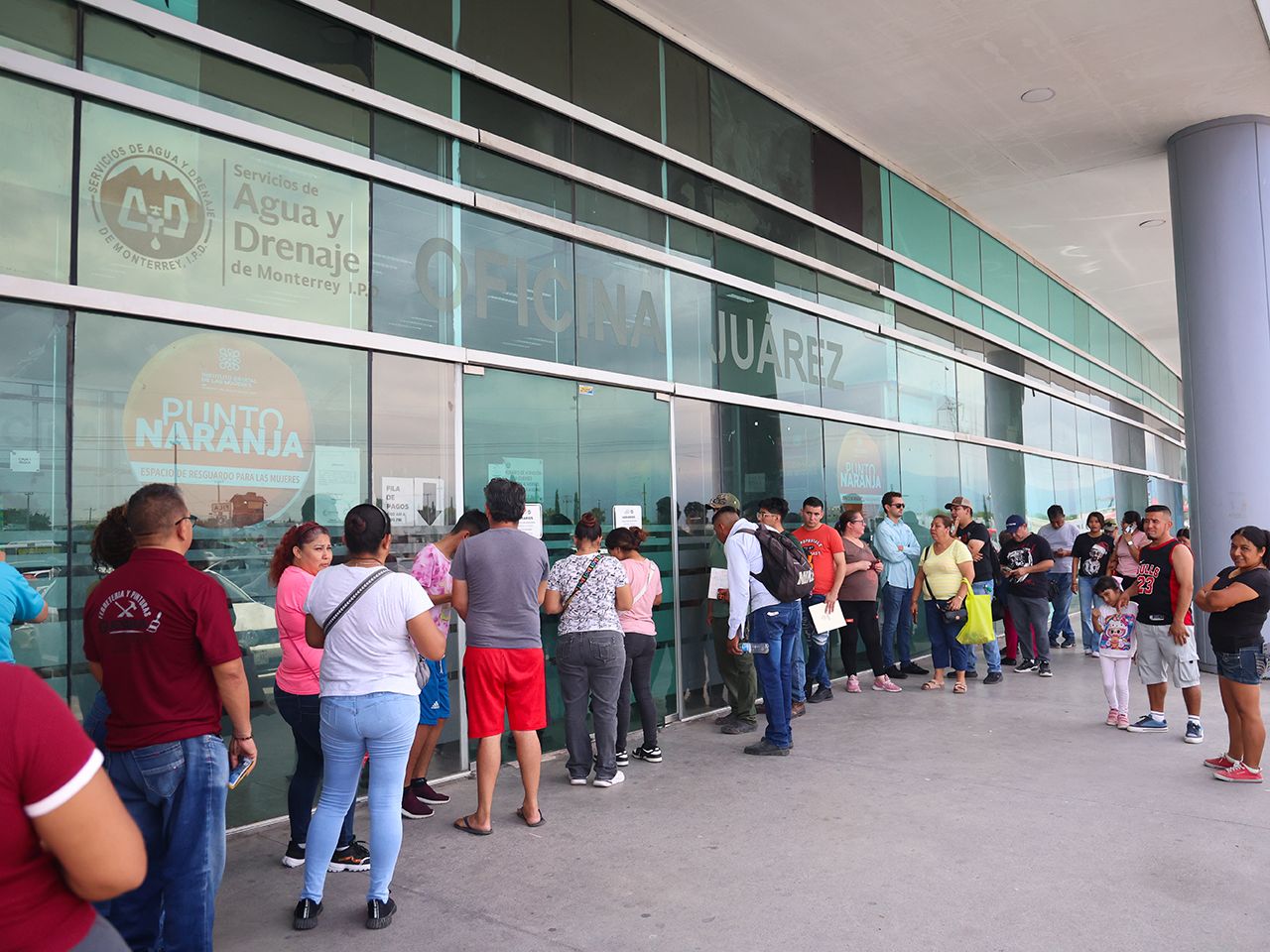 Agua y Drenaje de Monterrey beneficia a 50 mil usuarios con el programa 'Liquida y Ahorra'