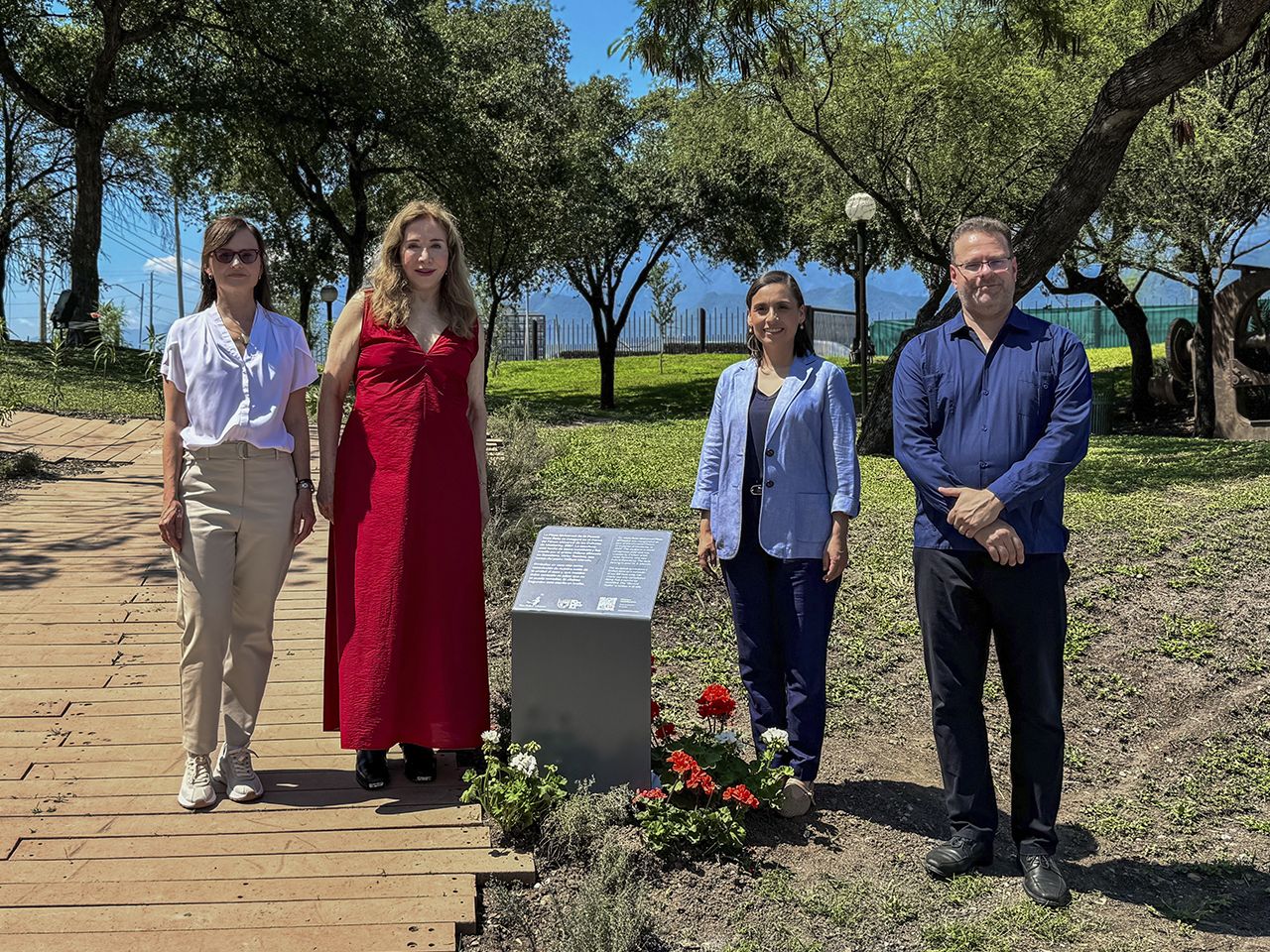 Secretaría de Cultura y Conarte formalizan el relanzamiento de la Plaza Universal de la Cultura en Nuevo León