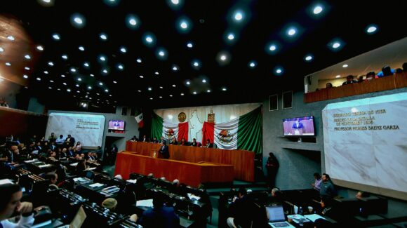 Congreso de Nuevo León avanza en reformas sobre licencias del Ejecutivo y paridad de género