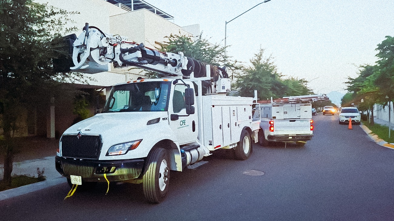La CFE refuerza red eléctrica en Nuevo León para prevenir interrupciones en el suministro