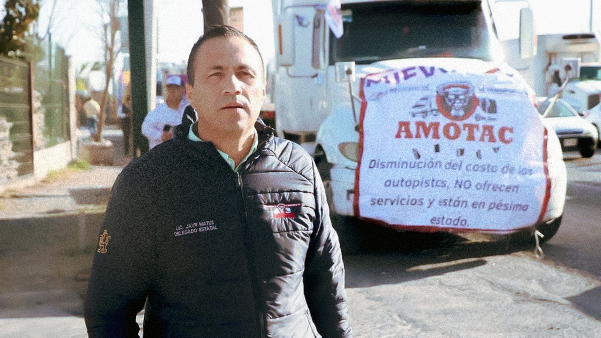 Transportistas de Nuevo León se suman a paro nacional con mega plantón en la Carretera a Laredo