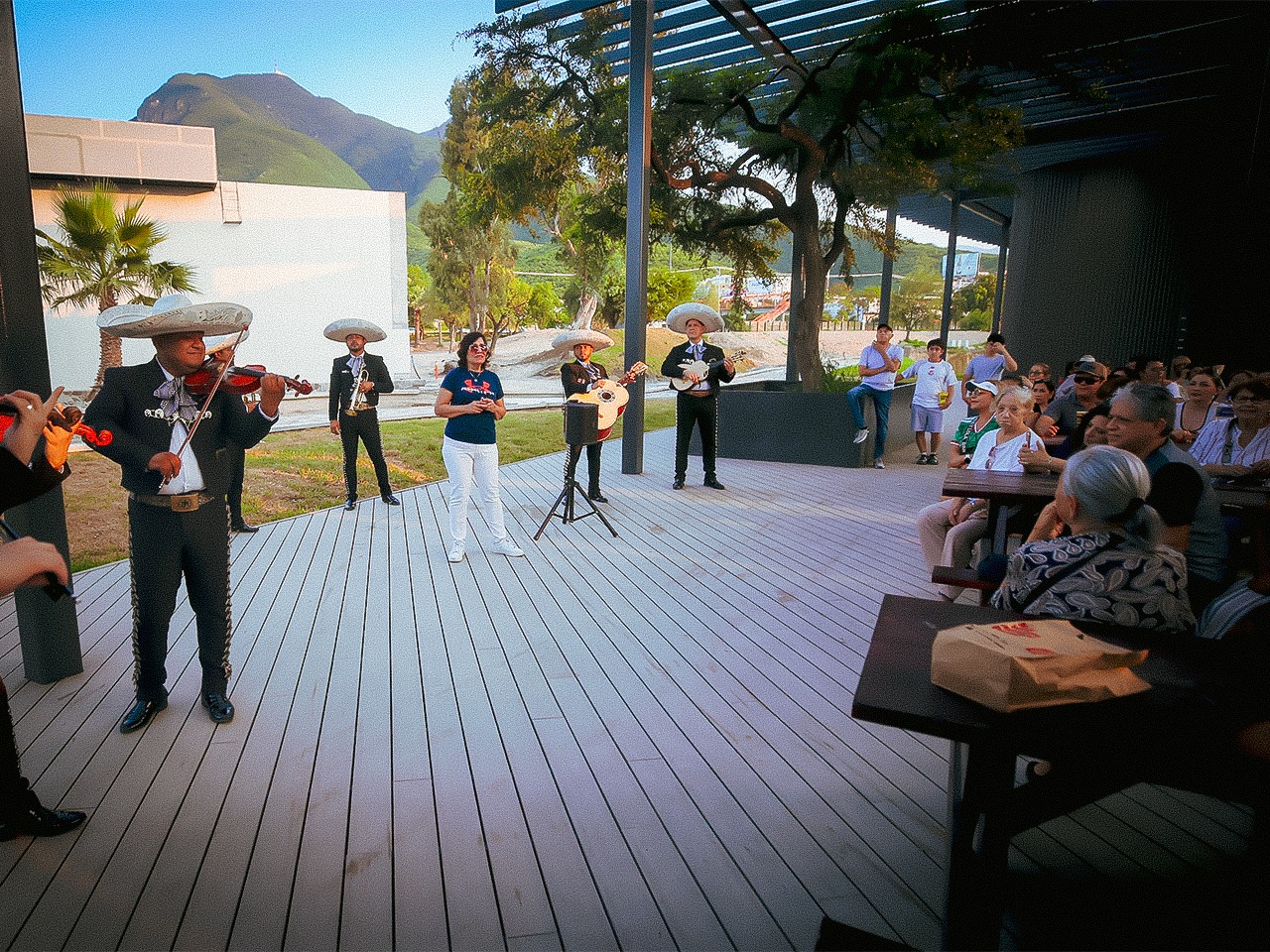 Mariachi Jalisciense y el Ballet de Monterrey unen tradiciones en el Pabellón Parque del Agua