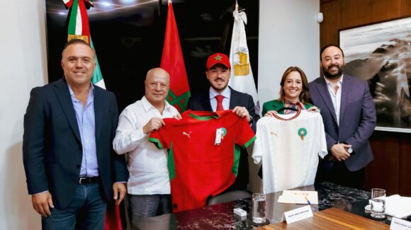 Recibe Samuel García al embajador de Marruecos previo al duelo ante Países Bajos