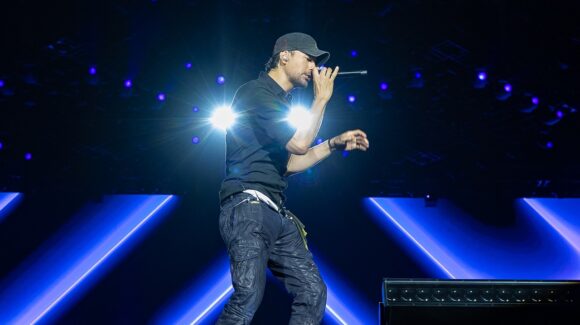 Parque Fundidora en Monterrey vibra con Enrique Iglesias ante 110 mil en Fan Fest