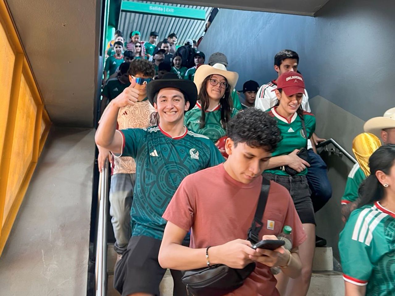 Estación 'Y Griega' registra cifra histórica de afluencia durante partido México vs. Corea