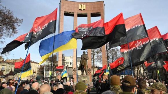 Embajada de Israel denuncia el uso de consignas nazis en mitin de Kiev, Ucrania