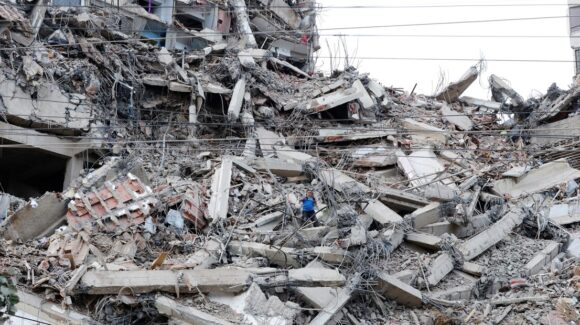ACTUALIZACIÓN: Terremotos en Venezuela dejan casi 200 muertos y más de 1,500 heridos