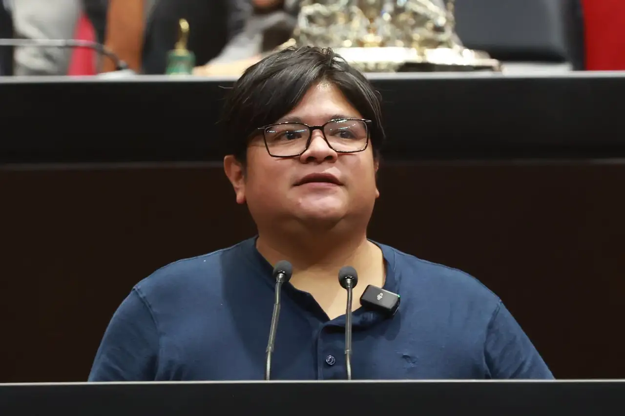 El senador Gibrán Ramírez alerta sobre crisis política en Oaxaca y exige la renuncia del gobernador Salomón Jara