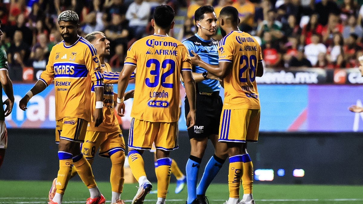 Xolos se impone ante Tigres en un cierre marcado por la inferioridad numérica y los errores defensivos