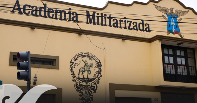 SEP ordena cierre de academia militarizada en Puebla por modelo no autorizado