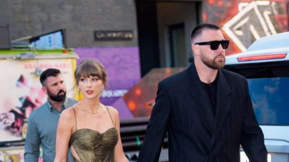 Taylor Swift y Travis Kelce transforman el Madison Square Garden en rosa para la cena de ensayo de su boda