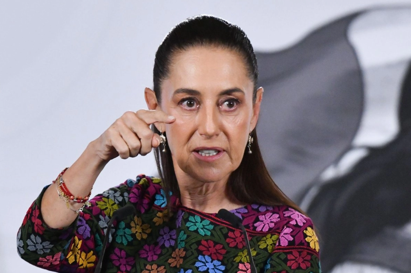 Sheinbaum rechaza acusaciones de “narcogobierno” y cuestiona las declaraciones sobre seguridad del exembajador de EU, Ken Salazar