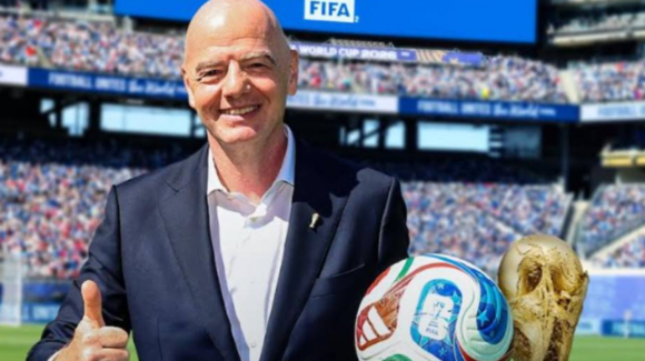 Unión Europea pide investigar a Gianni Infantino por vínculos con funcionarios