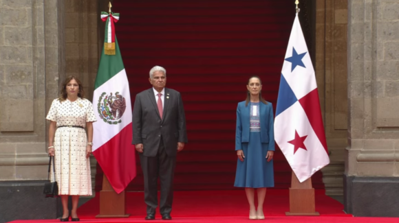 Sheinbaum recibe a José Raúl Mulino, presidente de Panamá, en Palacio Nacional para reunión bilateral