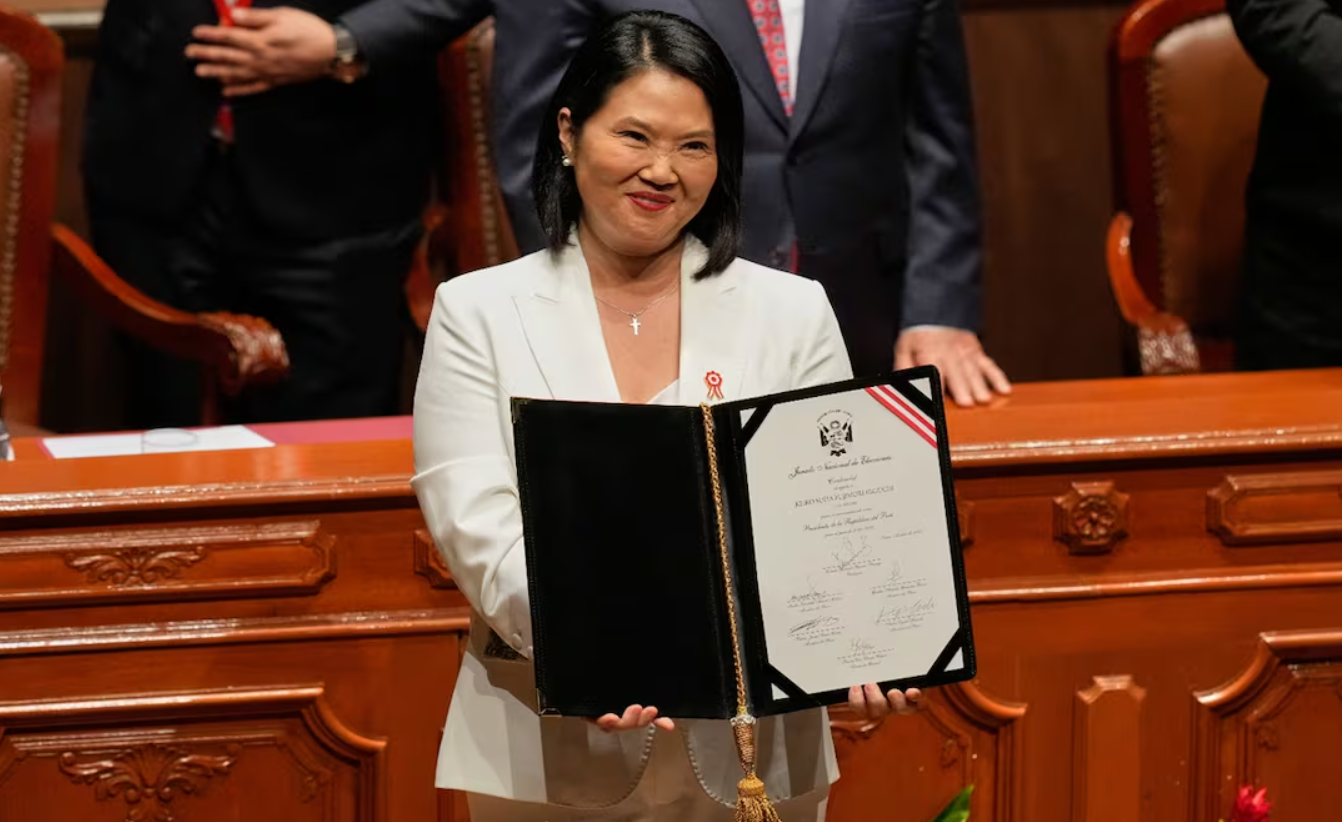 Keiko Fujimori recibe credencial como presidenta electa para el periodo 2026-2031
