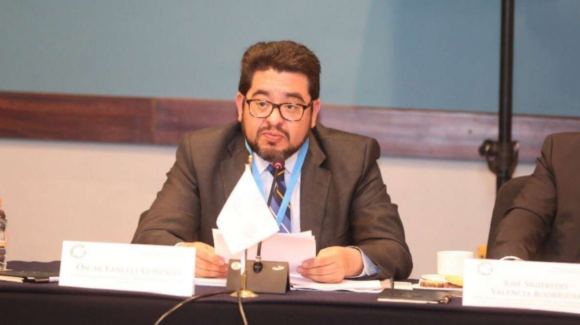 FGR remueve a Óscar Langlet de Fiscalía Especial de Servidores Públicos; segunda baja en 48 horas