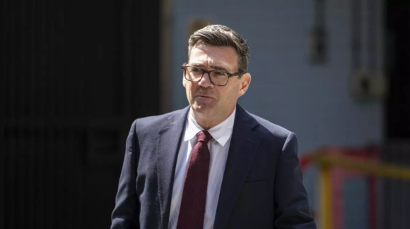 Andy Burnham asumirá como primer ministro del Reino Unido tras relevar a Keir Starmer