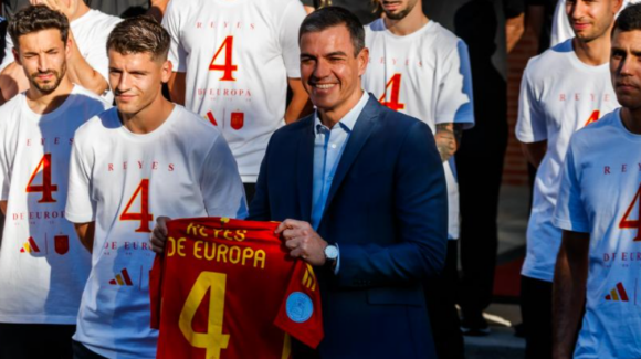 Pedro Sánchez asistirá a la final del Mundial 2026 entre España y Argentina; el rey Felipe VI también acudirá