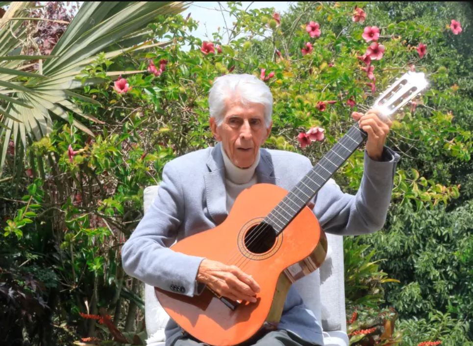 Fallece Héctor Ochoa, compositor de ‘El camino de la vida’, a los 91 años