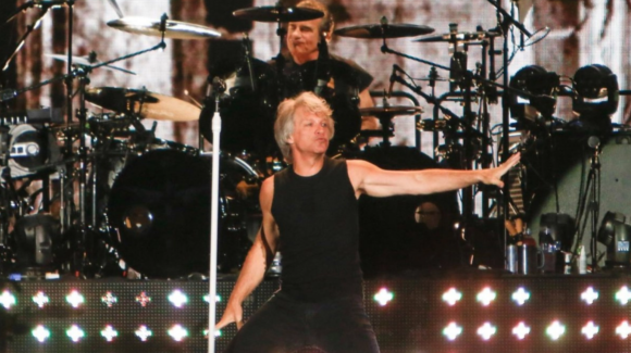 Jon Bon Jovi suspende concierto en el Madison Square Garden por problemas en las cuerdas vocales