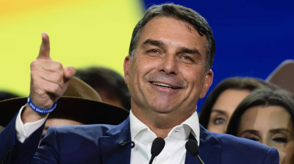 Flávio Bolsonaro oficializa candidatura presidencial en Brasil rumbo a las Elecciones de 2026